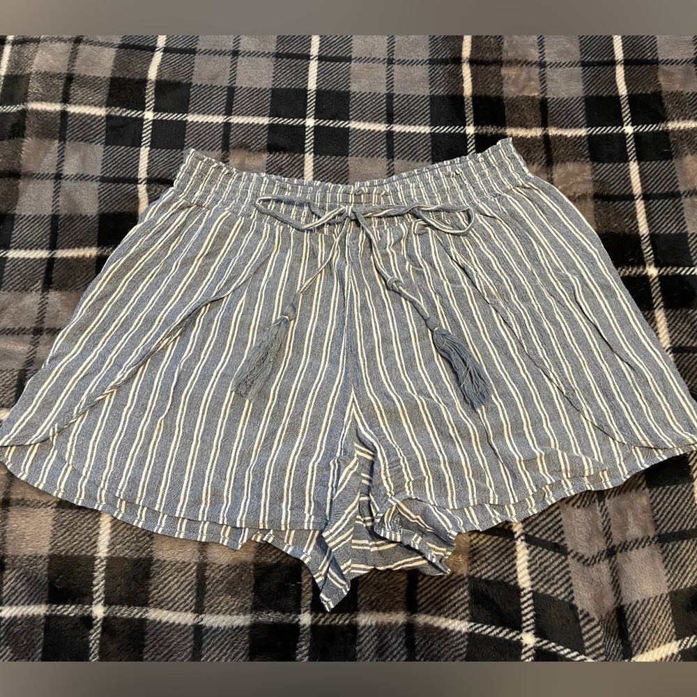 American Eagle Outfitters, women’s small, side slit, blue/white pin stripes